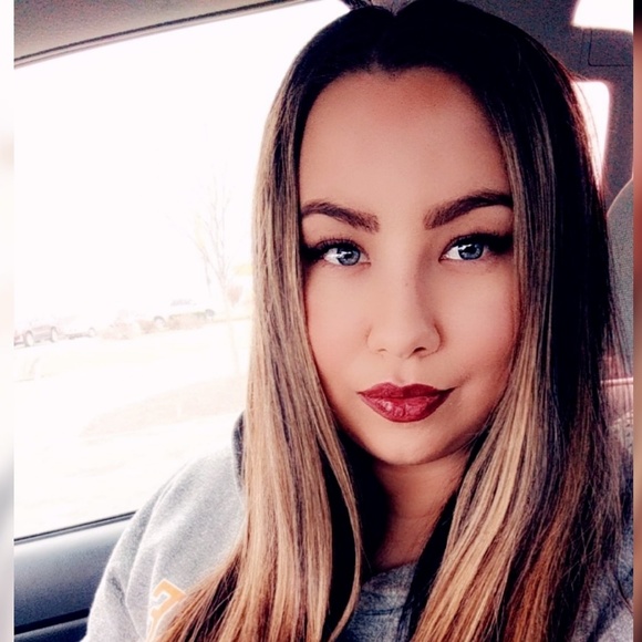 Meet your Posher, Mackenzie - Picture 1 of 1